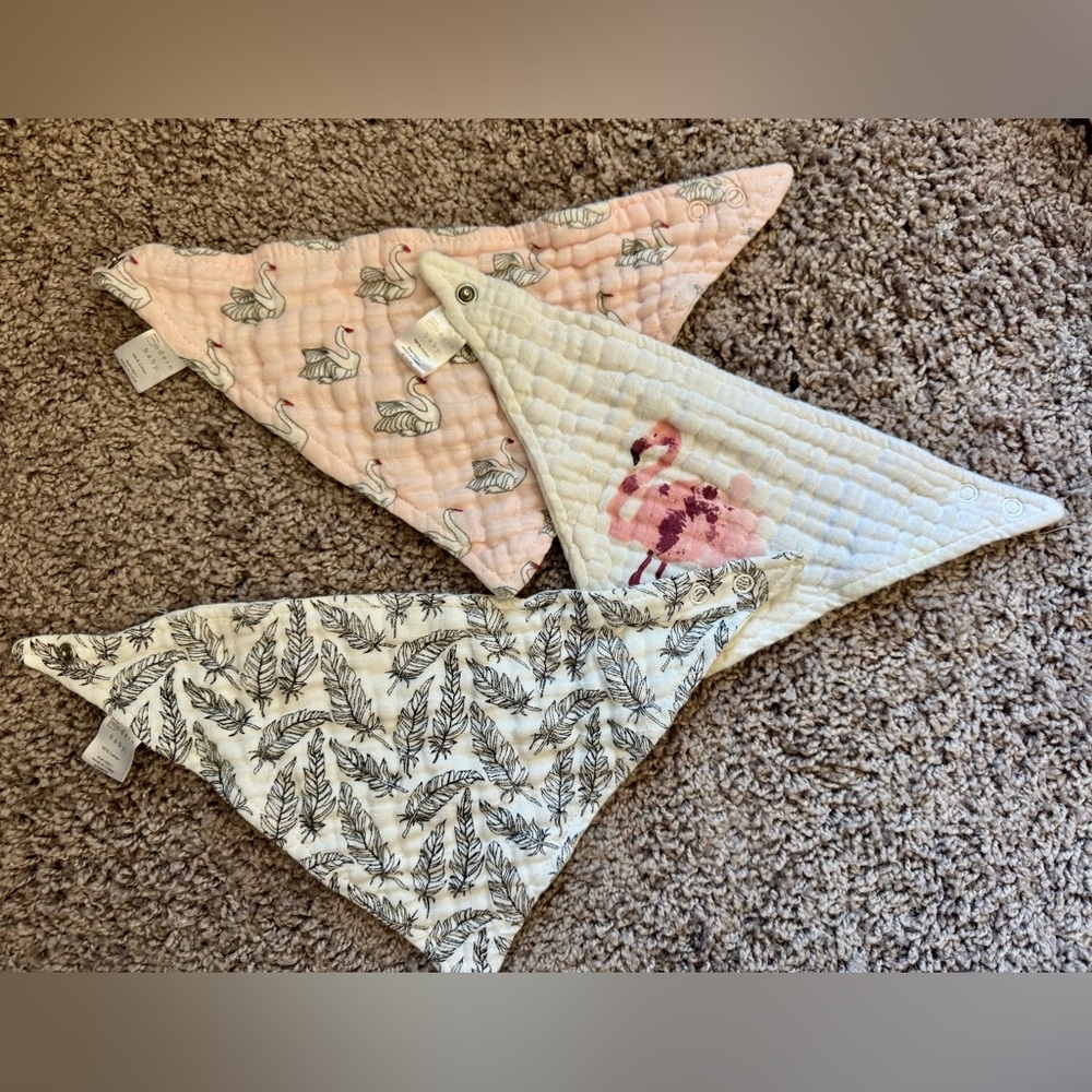 Cute Modern Baby Muslin  bibs